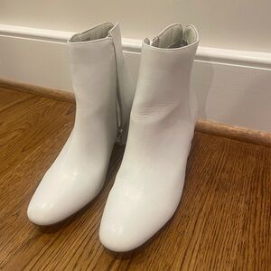 Size 7.5 Chinese Laundry Ankle Boots